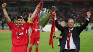 steven-gerrard-rafael-benitez-liverpool